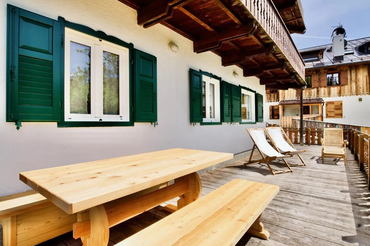 Brand New Beautiful 3 Bedroom Few Steps From Centre Κορτίνα Ντ' Αμπέτσο Διαμέρισμα